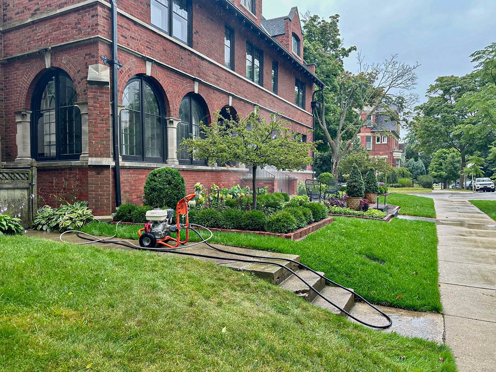 Exterior Pressure Washing Services Milwaukee